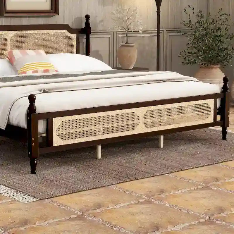 Lit en bois avec tête et pied de lit en rotin, format king, lit plateforme bas avec plateforme centrale renforcée