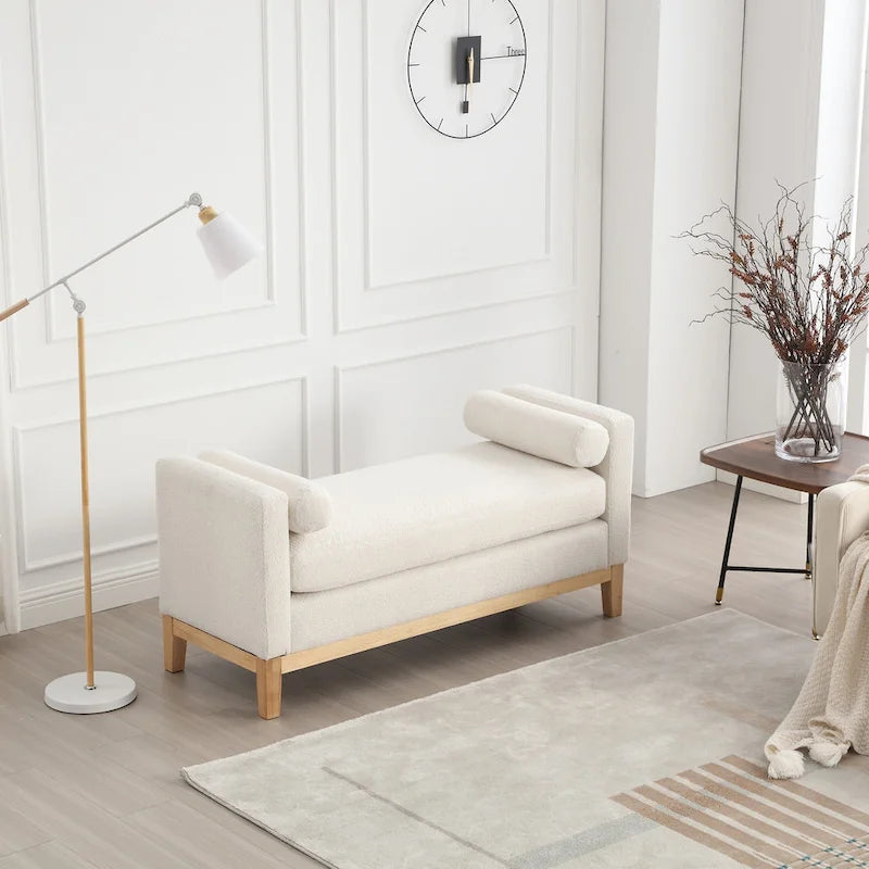 Elegante gepolsterte Bank mit hohen Seiten