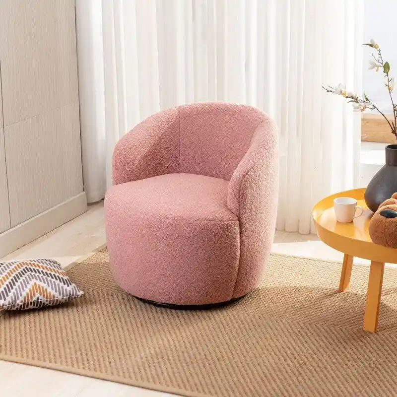 Drehbarer Akzentsessel im Schalendesign aus Teddy-Stoff mit pulverbeschichtetem Metallring