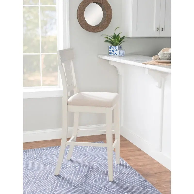 Handgeflochtener Barhocker im Landhausstil aus Rattan